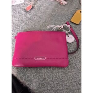 35. Coach Magenta Pink Leather Wristlet Zip Top Pouch Wallet Silver Logo